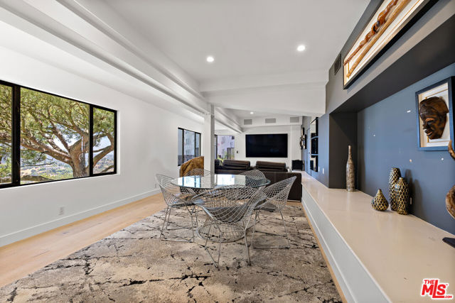 1962 Stradella Road, Los Angeles CA: https://media.crmls.org/mediaz/6e6c09b1-23c1-4651-9e77-3a76774a2891.jpg