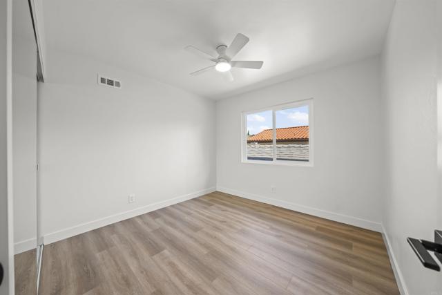 223 Cottingham Ct, Oceanside CA: https://media.crmls.org/mediaz/6e6d380b-aeac-4bef-a752-6014046c3fe0.jpg