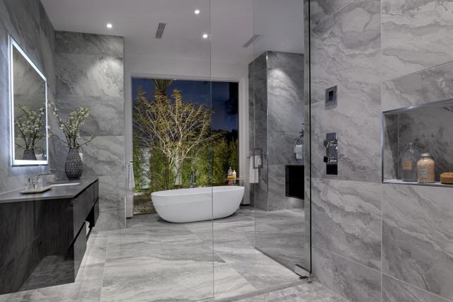 16 Via Linea, Rancho Mirage CA: https://media.crmls.org/mediaz/6e6d5531-ebf8-4292-a8d3-918da75cc631.jpg