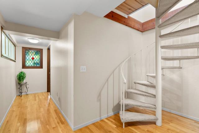 120 Bella Vista Lane, Watsonville CA: https://media.crmls.org/mediaz/6e6e0ea0-a9a4-49c7-8c86-4daff126486f.jpg