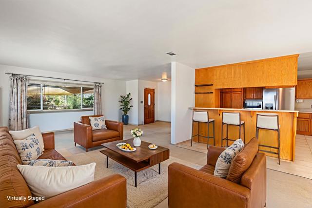 425 E Dougherty Street, Fallbrook CA: https://media.crmls.org/mediaz/6e6e3255-0b9e-41cd-a5ad-043d3bc4b62b.jpg