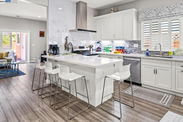 4309 BORA BORA AVE, Fremont CA: https://media.crmls.org/mediaz/6e6ee7e5-bf7a-41e9-a063-8f579fd23149.jpg