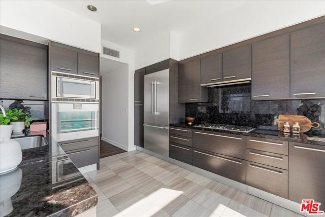 900 W Olympic Boulevard, Los Angeles CA: https://media.crmls.org/mediaz/6e6f1bc7-2710-425f-8f23-d3073451c863.jpg