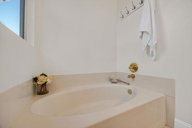 6424 Altamar Cir., Livermore CA: https://media.crmls.org/mediaz/6e6f1f21-1b23-43a8-a094-631cd7044d93.jpg