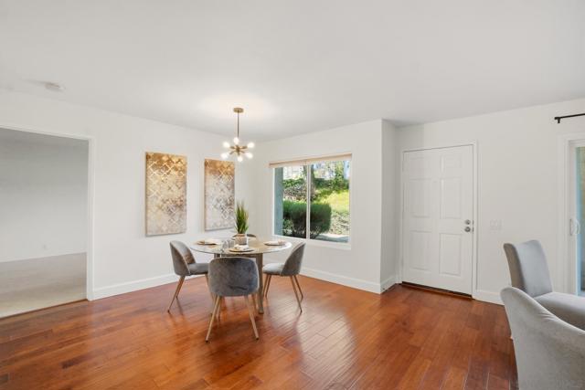 4040 Porte La Paz, San Diego CA: https://media.crmls.org/mediaz/6e6f687b-bf08-44c0-8095-22b3c2b113cf.jpg