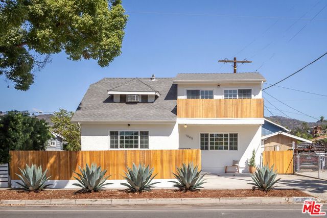 1945 Yosemite Drive, Los Angeles CA: https://media.crmls.org/mediaz/6e6ff3d6-59bd-4b52-810c-df6050346f01.jpg