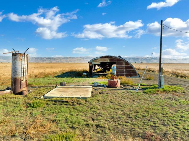 0 Highway 25, Hollister CA: https://media.crmls.org/mediaz/6e701d45-9192-4baf-b35f-7a5a1042004e.jpg