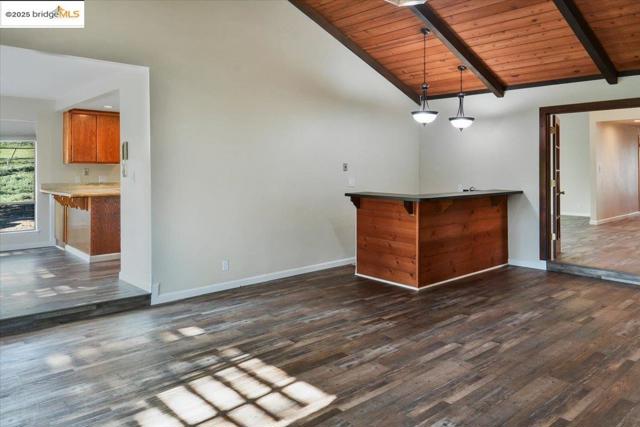1610 Lawrence Rd, Danville CA: https://media.crmls.org/mediaz/6e7223a0-cc6e-4659-a59b-878bbbcccd45.jpg