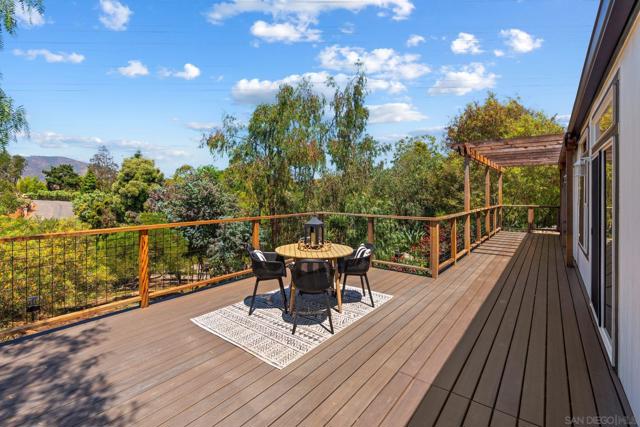 17216 & 17218 La Brisa, Rancho Santa Fe CA: https://media.crmls.org/mediaz/6e7445bf-9527-4e42-b1be-891936f474fa.jpg