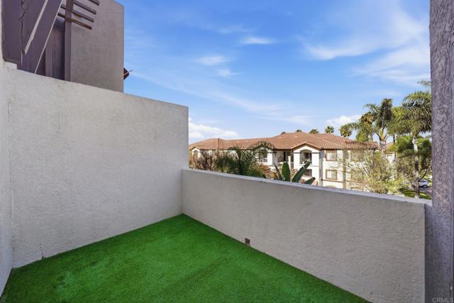 1241 Santa Cora Ave, Chula Vista CA: https://media.crmls.org/mediaz/6e745d3e-cea6-42da-a75c-bd5446b7db89.jpg