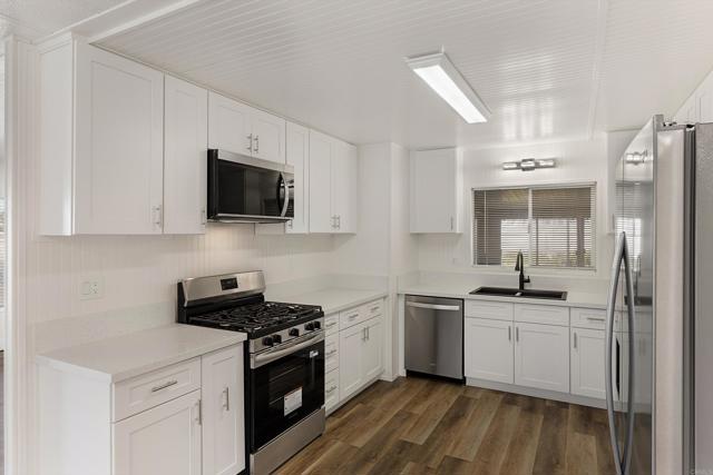 Detail Gallery Image 2 of 37 For 2130 Sunset Dr #55,  Vista,  CA 92081 - 2 Beds | 2 Baths