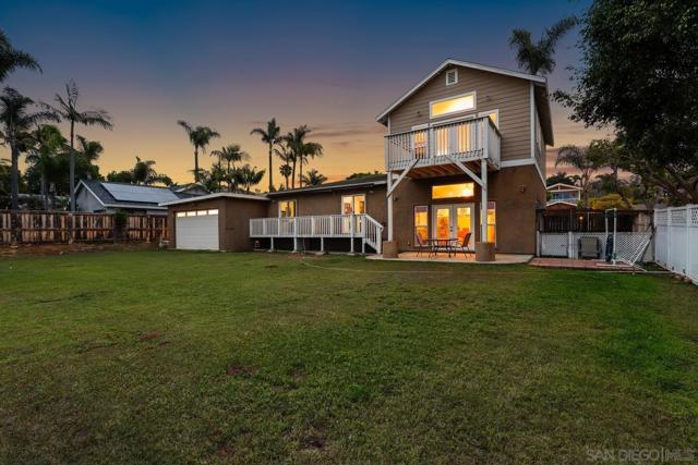 2725 Morning Glory Ln, Carlsbad CA: https://media.crmls.org/mediaz/6e7583de-d062-49da-8af2-6298b9fcc829.jpg
