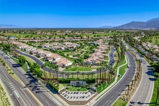54125 E Residence Club Drive Drive, La Quinta CA: https://media.crmls.org/mediaz/6e75b44f-5a64-4b7c-8ae0-1f1fce8d6c81.jpg
