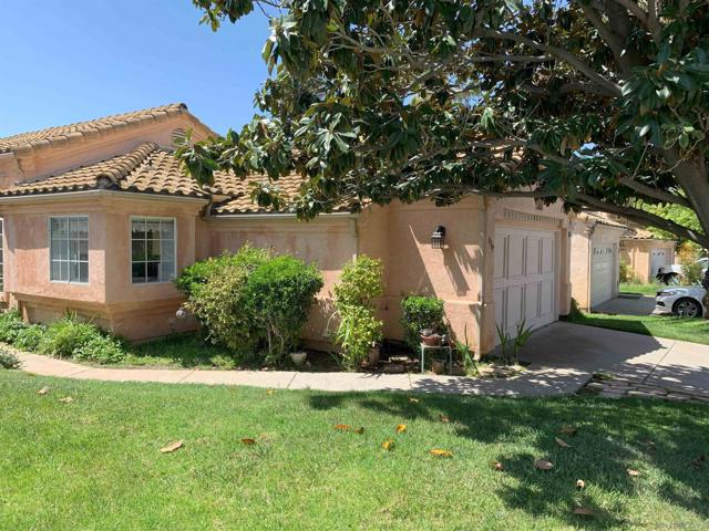 11762 Monte View Ct, El Cajon CA: https://media.crmls.org/mediaz/6e761208-f09f-4835-ae00-ca849764ac70.jpg
