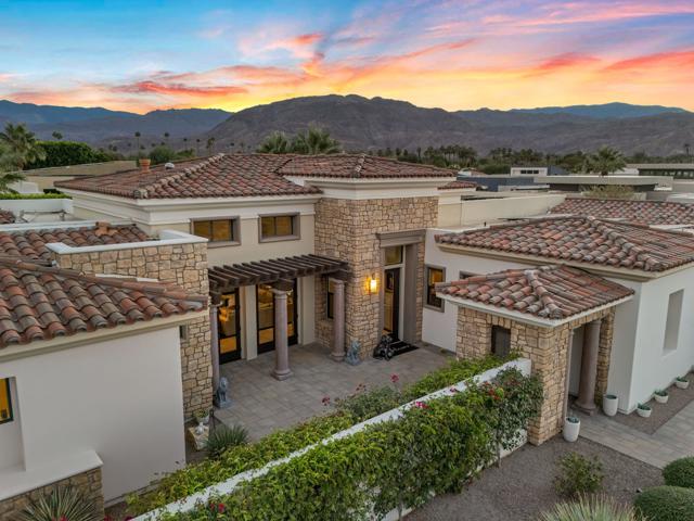 17 Emerald Court, Rancho Mirage CA: https://media.crmls.org/mediaz/6e762424-8ed6-46d1-abc6-67680cd38bc0.jpg