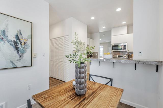 55 Carnegie Square, San Jose CA: https://media.crmls.org/mediaz/6e7662f9-553b-499a-9f70-f4828fcfc984.jpg