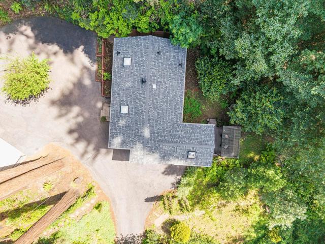 4865 Highway 9, Felton CA: https://media.crmls.org/mediaz/6e7669bf-631e-4e8c-88e6-127676950d2e.jpg