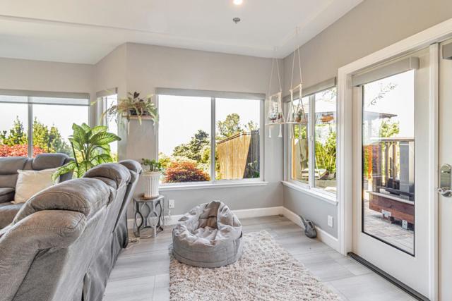 11550 Skyline Boulevard, Oakland CA: https://media.crmls.org/mediaz/6e76eb85-5b9e-4033-93f4-895aad0332e0.jpg
