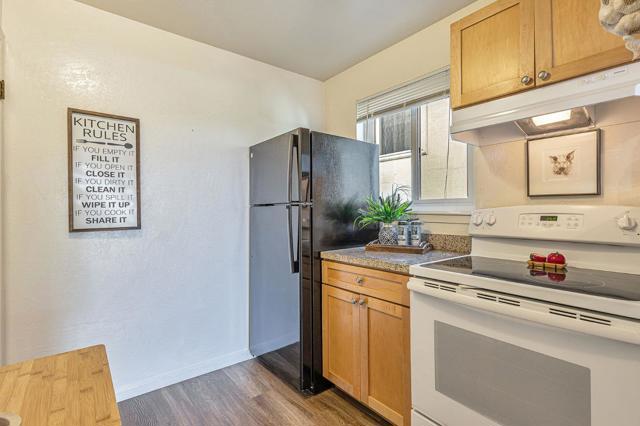 310 Clifton Road, Pacifica CA: https://media.crmls.org/mediaz/6e791be2-d70c-4662-b0e9-49168a42f4b7.jpg