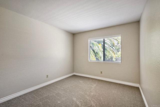 3533 Sitio Baya, Carlsbad CA: https://media.crmls.org/mediaz/6e7a8b86-6fdf-45ac-86e6-e66c6ccb12b9.jpg