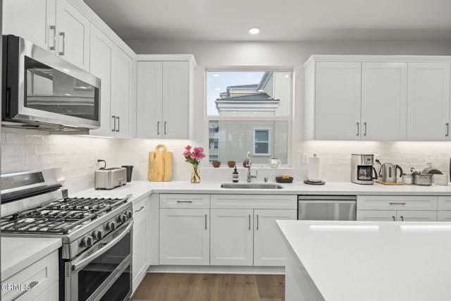 Detail Gallery Image 20 of 55 For 745 Winchester Dr, Oxnard,  CA 93036 - 4 Beds | 3/1 Baths