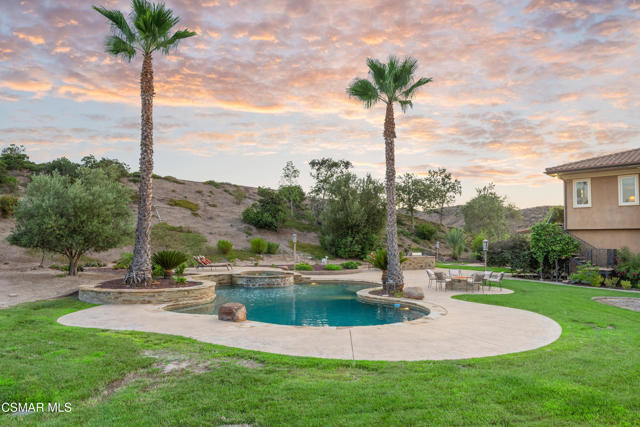 2462 Lost Canyons Drive, Simi Valley CA: https://media.crmls.org/mediaz/6e7b12fb-76a7-4ade-816e-1db6c5e675ee.jpg