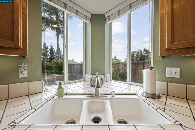 713 Tennyson Dr, Livermore CA: https://media.crmls.org/mediaz/6e7c0592-0681-44df-949a-34e1ab9e2c3f.jpg