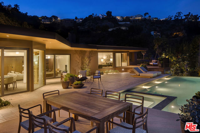 1849 Rising Glen Road, Los Angeles CA: https://media.crmls.org/mediaz/6e7c389a-06e3-417b-a6de-b26b184ebc53.jpg