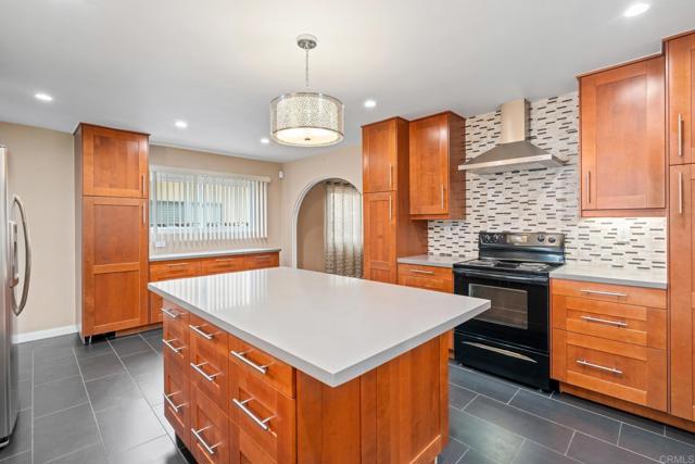 2862 Coronado Avenue, San Diego CA: https://media.crmls.org/mediaz/6e7cb6b8-1787-402c-8514-b68193b4ae9f.jpg