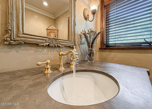 31145 Lobo Vista Road, Agoura Hills CA: https://media.crmls.org/mediaz/6e7cf063-8f12-4bf8-a884-32d106844cc1.jpg