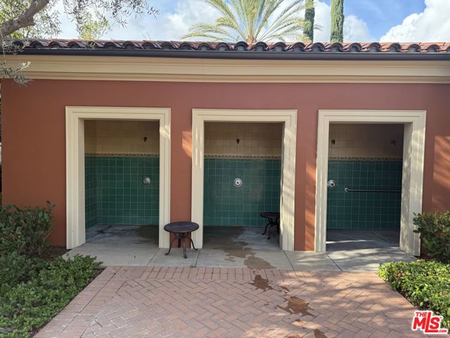 65 Plateau, Irvine CA: https://media.crmls.org/mediaz/6e7da2c8-f2e2-4589-aada-e791c64e3c97.jpg