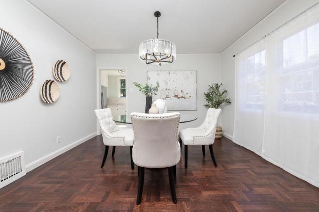 1411 Sanchez Avenue, Burlingame CA: https://media.crmls.org/mediaz/6e7dae45-27b2-417d-b209-433ed21605aa.jpg