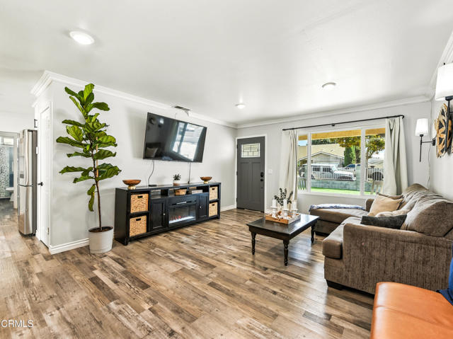 803 Sespe Avenue, Fillmore CA: https://media.crmls.org/mediaz/6e7db184-8402-4ec7-9bc3-5a0b7db675fd.jpg