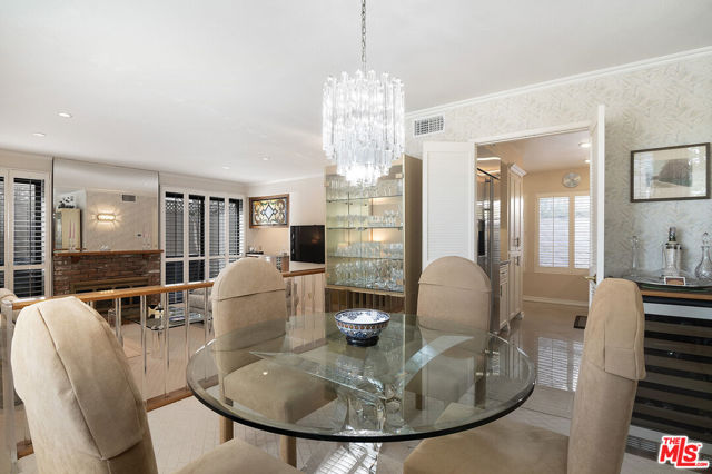 1621 Hilts Avenue, Los Angeles CA: https://media.crmls.org/mediaz/6e7df0a3-2b00-416b-8a85-1c5bf7a9178f.jpg