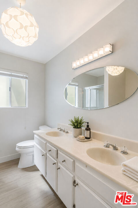 404 San Vicente Boulevard, 204 photo 10
