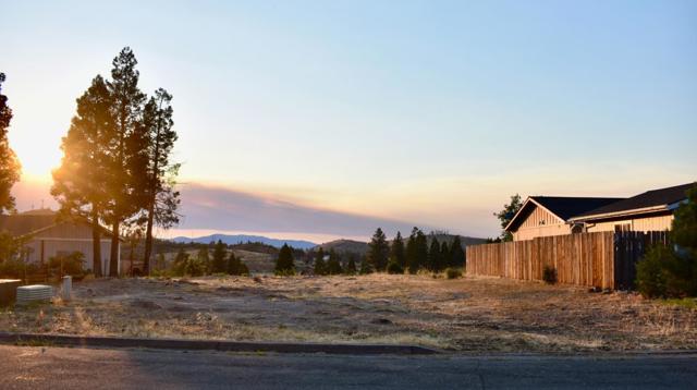 306 Woodridge Court, Weed CA: https://media.crmls.org/mediaz/6e802e7b-124f-461f-8b7b-02465fe0f003.jpg