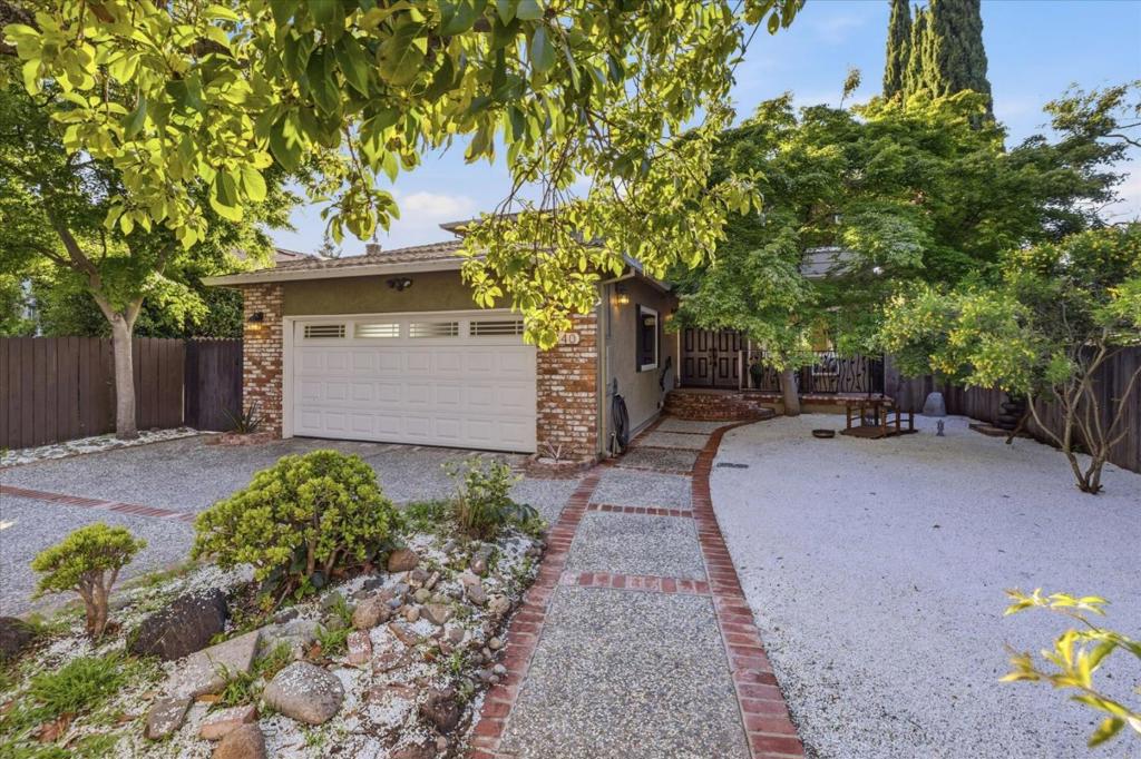 440 Carlos Avenue