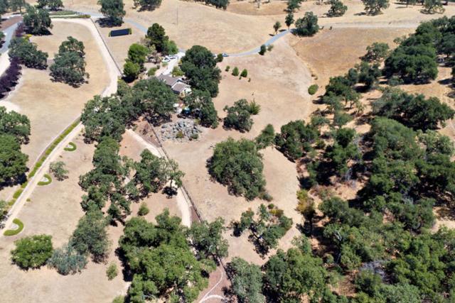 52 Asoleado Drive, Carmel Valley CA: https://media.crmls.org/mediaz/6e80b6ca-ec05-4f83-8b15-697ceb914d09.jpg