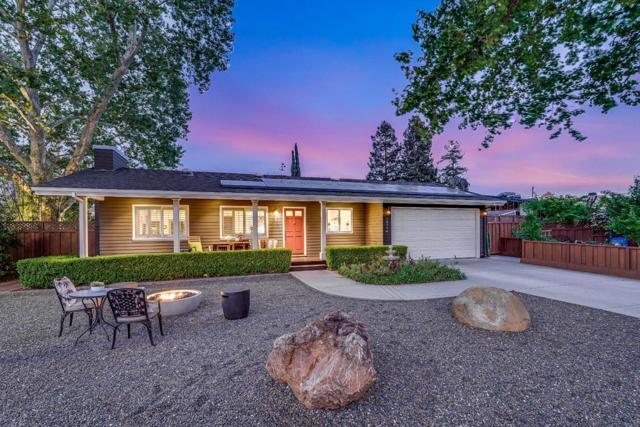 12714 Camrose Avenue, Saratoga CA: https://media.crmls.org/mediaz/6e8143a1-c2ff-4e6c-82f7-1dbdde9a2289.jpg