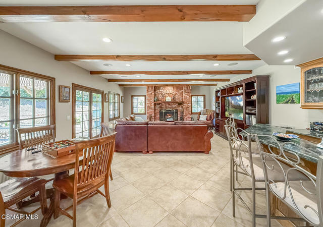 2317 Sierra Creek Road, Agoura Hills CA: https://media.crmls.org/mediaz/6e814a76-1f4f-4514-80c3-82f8197c3949.jpg