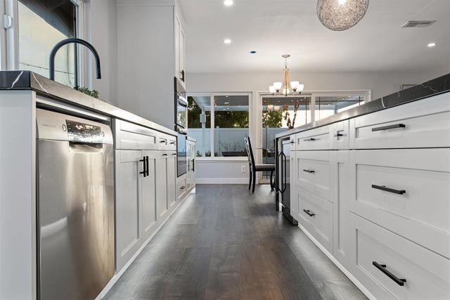 Detail Gallery Image 8 of 28 For 110 Turner Ave, Encinitas,  CA 92024 - 3 Beds | 2 Baths