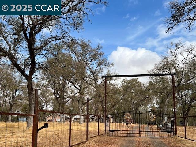 5098 Cantle Road, Copperopolis CA: https://media.crmls.org/mediaz/6e82c346-3b42-4927-aec3-bf60155cfca8.jpg
