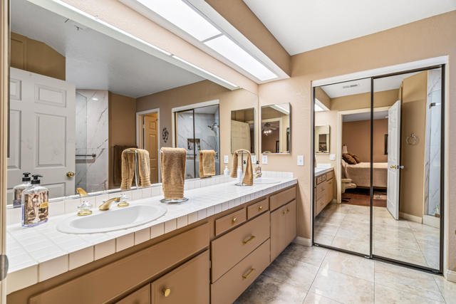 Image 23 of 36 For 76579 Sheba Way