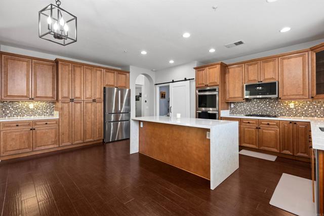 Image 8 of 51 For 23553 Daylight Place