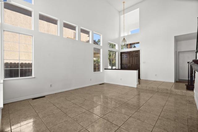 2205 Mark Twain, Antioch CA: https://media.crmls.org/mediaz/6e841211-ca99-4da4-b79c-d48c2dd0a9a2.jpg