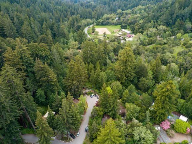 107 Maywood Drive, Boulder Creek CA: https://media.crmls.org/mediaz/6e843907-de3a-4821-8284-d9bee4369a56.jpg