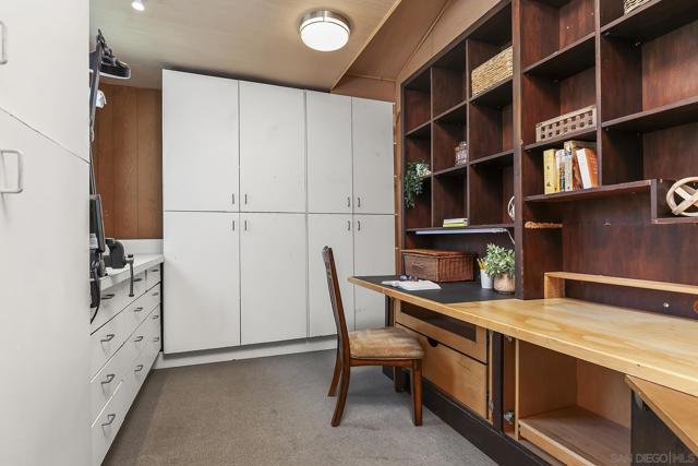 5188 Weymouth Way, Oceanside CA: https://media.crmls.org/mediaz/6e84575e-d227-4e0d-b203-04db4156df91.jpg