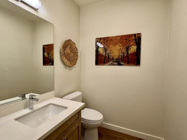 16 Hillview Avenue, Redwood City CA: https://media.crmls.org/mediaz/6e8526d1-4a4d-4b68-928a-2b26e3fe0ec2.jpg