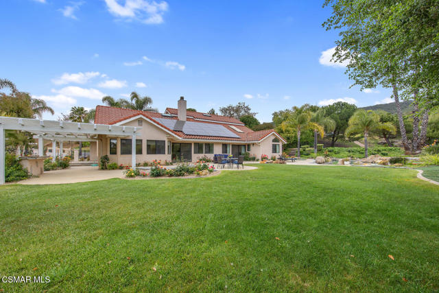 790 Spring Canyon Place, Thousand Oaks CA: https://media.crmls.org/mediaz/6e85e346-9bb4-44c0-bac8-bafe20b47d71.jpg
