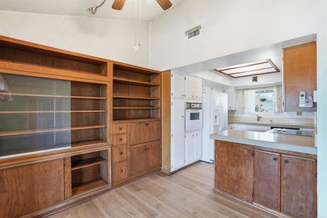 Detail Gallery Image 26 of 45 For 3685 Vista Campana #30,  Oceanside,  CA 92057 - 2 Beds | 2 Baths